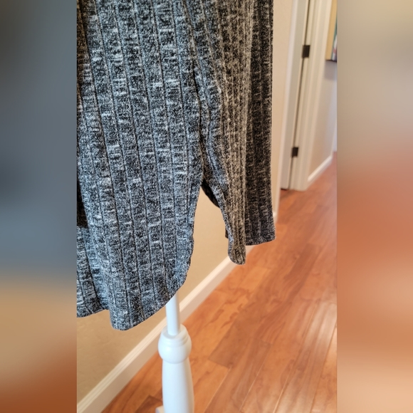 American Eagle Outfitters Long Cardigan - Size S (like M) - Picture 3 of 6